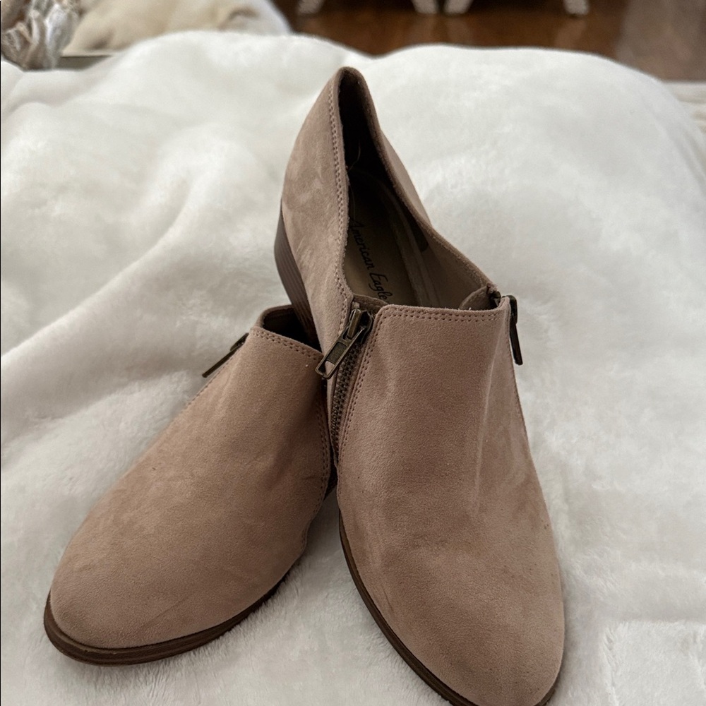 American Eagle Outfitters Suede Zip-Trim Mules - Taupe Blush